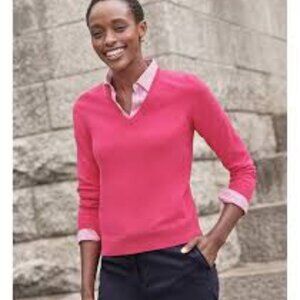 Tahari V Neck 100% Cashmere Sweater